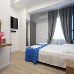 Suemy Oda ve Kahvaltı Roma